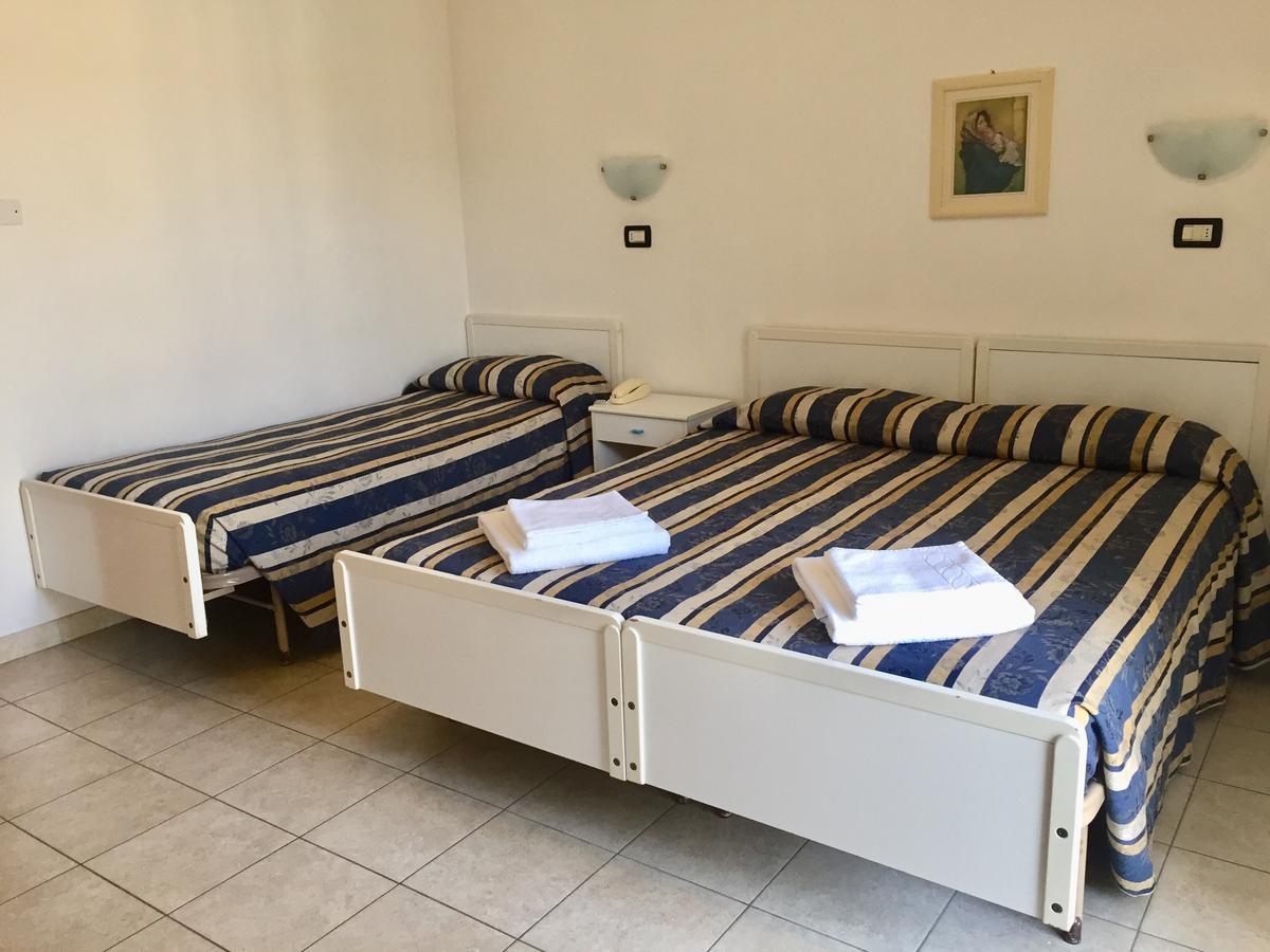 Hotel Aquila Azzurra 里米尼 外观 照片