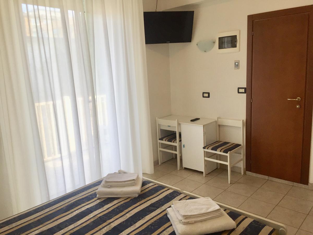 Hotel Aquila Azzurra 里米尼 外观 照片