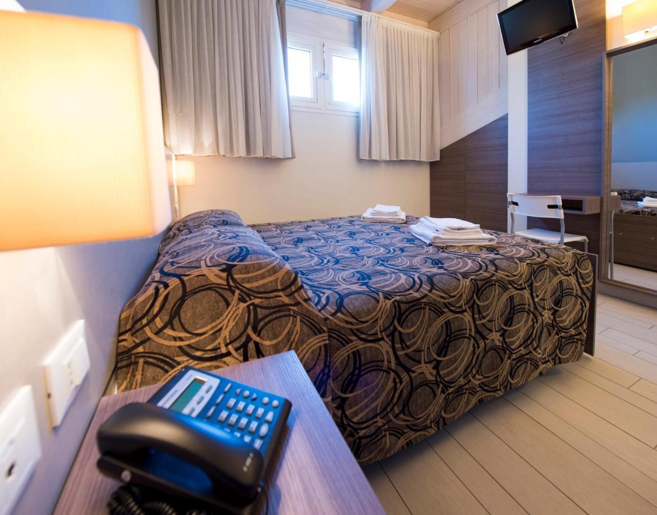 Hotel Aquila Azzurra 里米尼 外观 照片